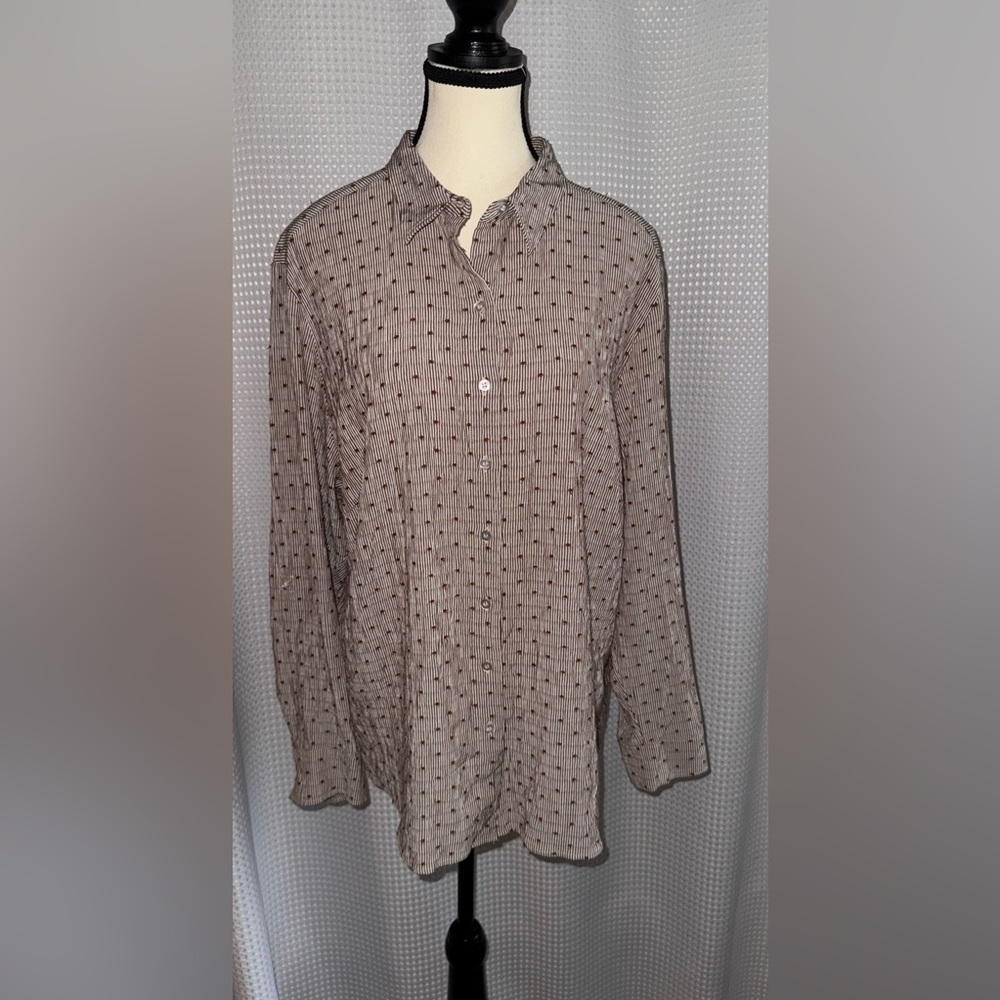 OLSEN polka dot crinckled lightweight fabric buttoned shirt size‎ Large